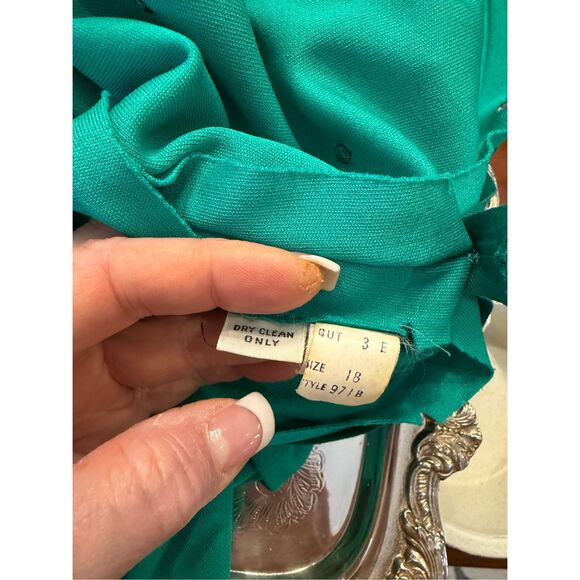 New!  Parues Feinstein Vintage Formal Gown Scattered Crystals Sz. 18 Green - Picture 11 of 12